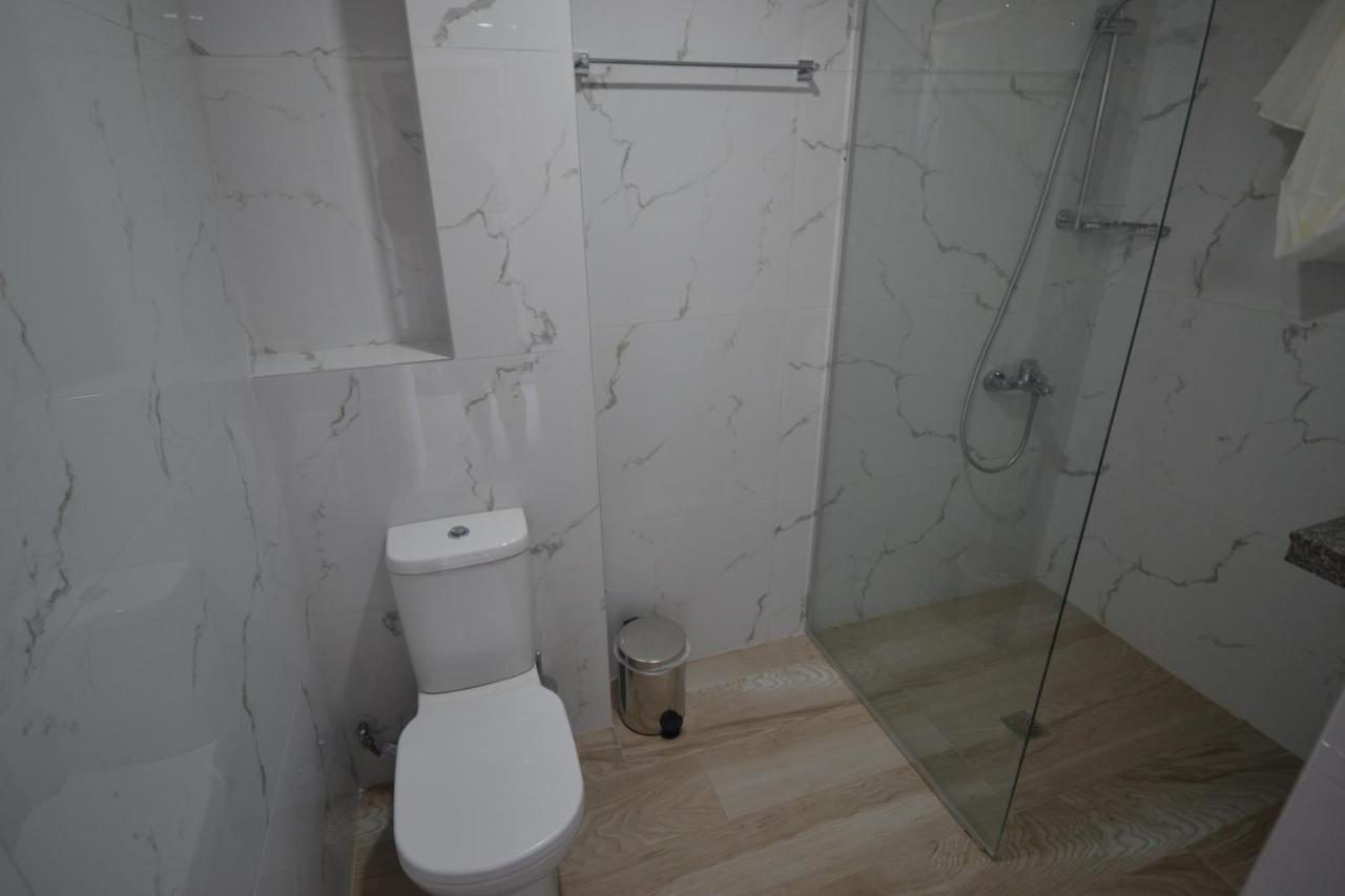 Bujtina Eleni Hotel Himare Buitenkant foto